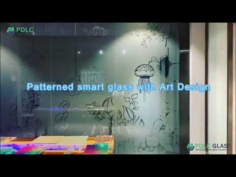Slim glas met patroon en kunstontwerp